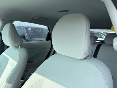 Used 2025 Hyundai Kona SEL image 14