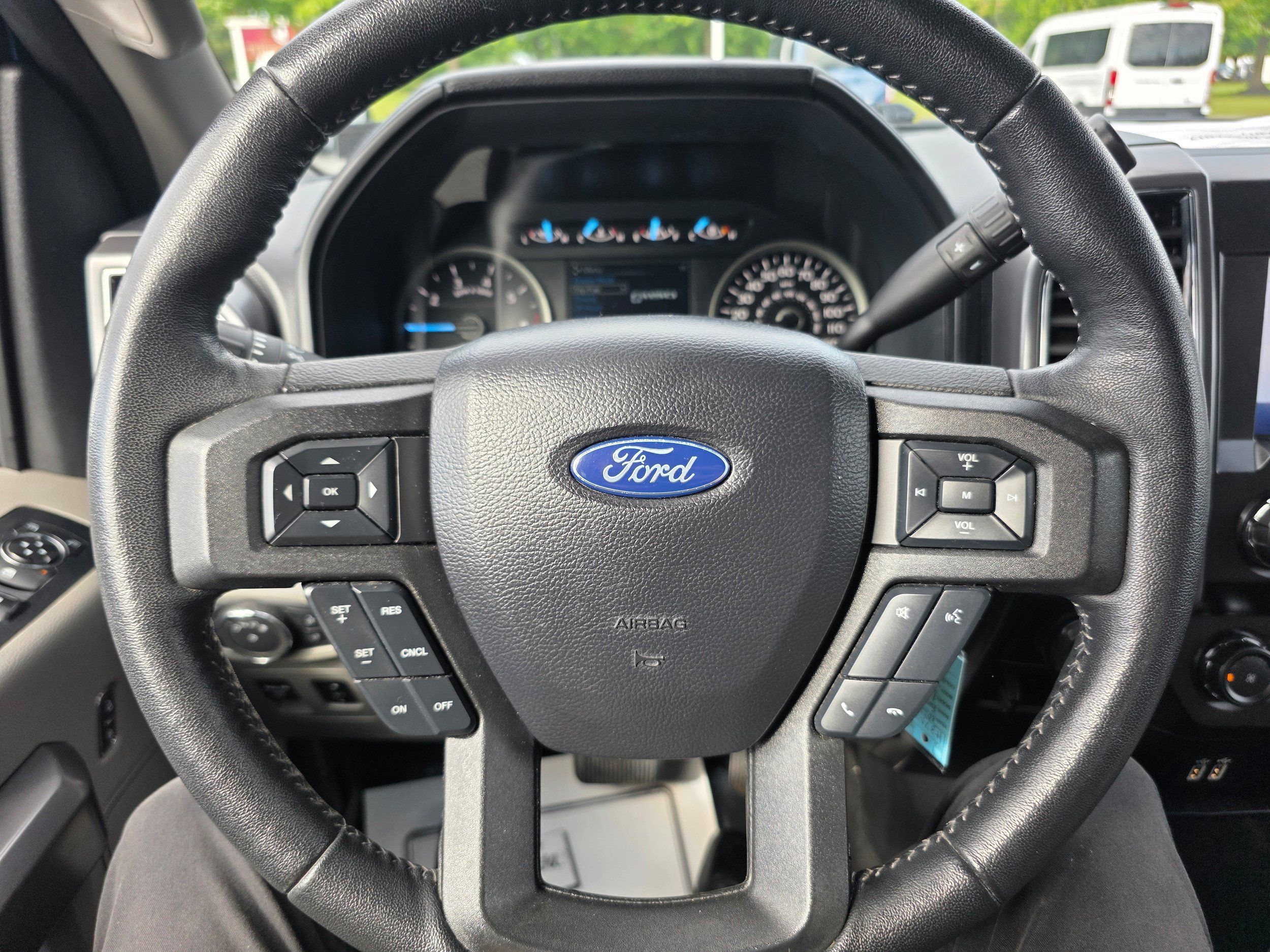 Used 2020 Ford F150 XLT w/ Equipment Group 302A Luxury AWD/4WD image 14