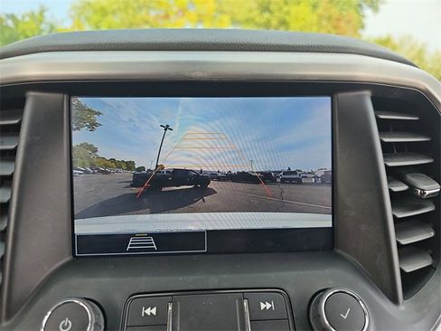 Certified 2023 GMC Acadia SLE w/ Driver Convenience Package image 25