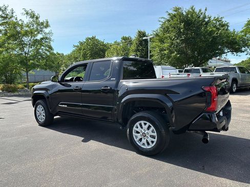 Used 2025 Toyota Tacoma SR5 AWD/4WD image 25