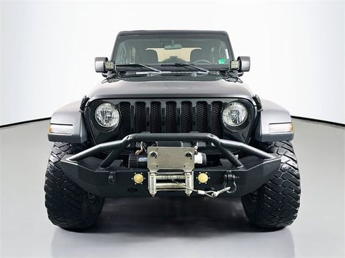 Used 2019 Jeep Wrangler Sport image 2