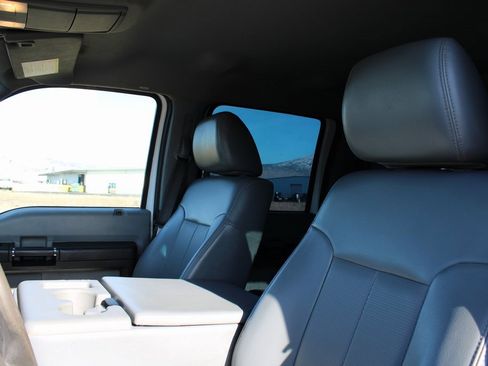 Used 2016 Ford F550 4x4 Crew Cab Super Duty image 15