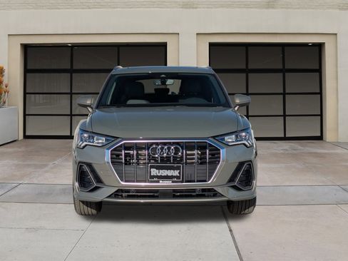 Used 2025 Audi Q3 2.0T Premium w/ Convenience Package image 6