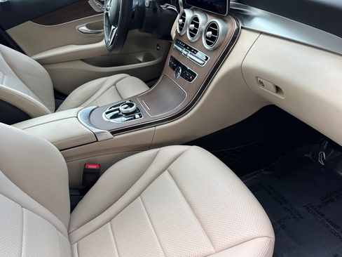 Used 2019 Mercedes-Benz C 300 Sedan image 25
