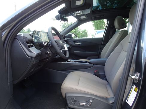 New 2026 Audi Q3 quattro 2.0T AWD/4WD image 4
