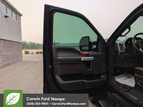 Used 2019 Ford F450 King Ranch w/ King Ranch Ultimate Package AWD/4WD image 10