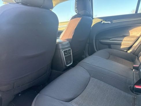 Used 2020 Chrysler 300 Touring w/ Sport Appearance Package image 9