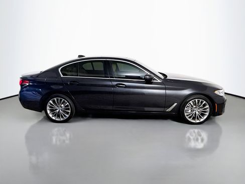 Used 2023 BMW 540i w/ Premium Package image 11