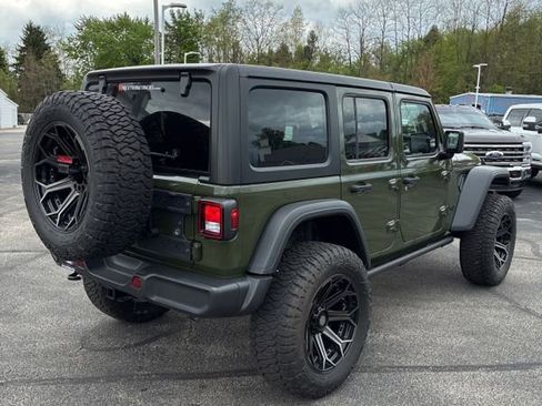 Used 2024 Jeep Wrangler Unlimited Sport AWD/4WD image 11