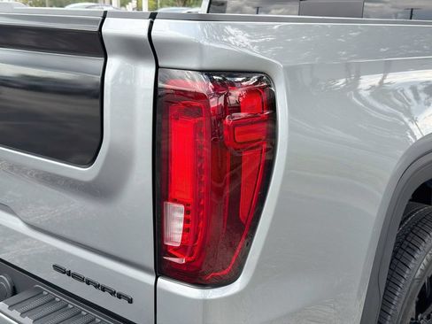 Used 2024 GMC Sierra 1500 Denali w/ Denali Reserve Package AWD/4WD image 10