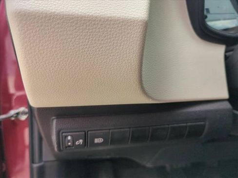 Used 2023 Toyota Corolla LE FWD image 13