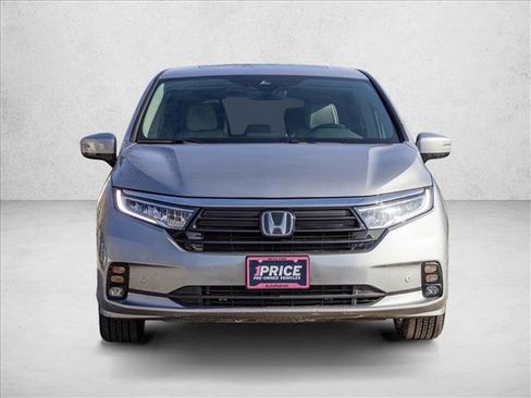 Used 2023 Honda Odyssey Elite image 2