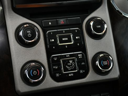 Used 2014 Ford F250 Platinum w/ FX4 Off-Road Package image 24