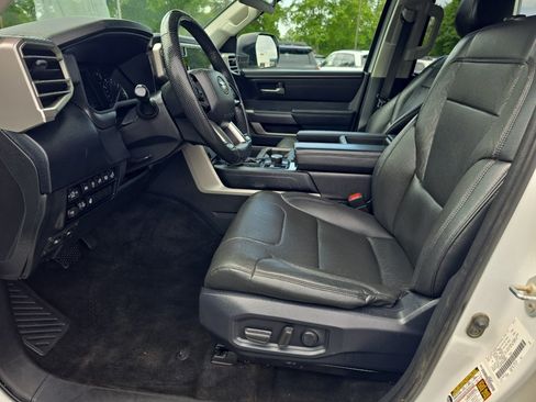 Used 2022 Toyota Tundra SR5 w/ SR5 Premium Package AWD/4WD image 14