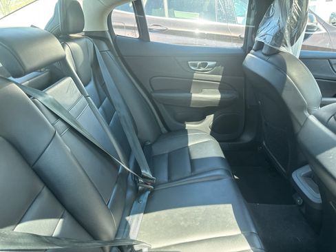 Used 2024 Volvo S60 B5 Core AWD/4WD image 9