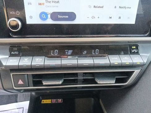 Used 2025 Toyota Camry LE FWD image 23