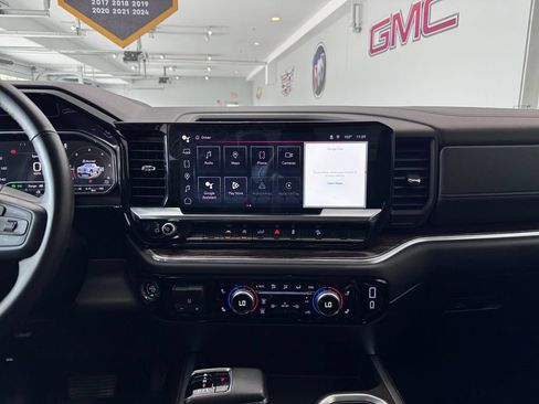 Used 2024 GMC Sierra 1500 Elevation AWD/4WD image 20