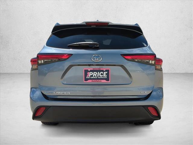 Used 2023 Toyota Highlander XLE FWD image 7