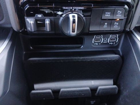 Used 2023 RAM 1500 Big Horn AWD/4WD image 10