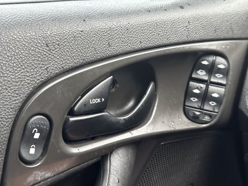 Used 2007 Ford Focus S FWD image 19