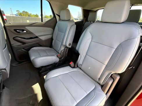 Used 2020 Chevrolet Traverse LT w/ LT Premium Package image 19