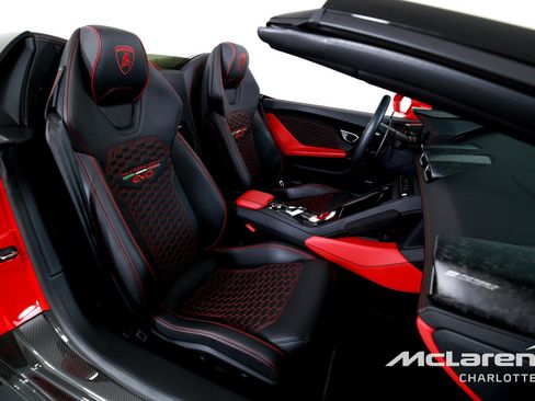 Used 2020 Lamborghini Huracan EVO AWD/4WD image 20