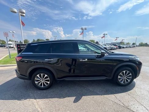 Used 2023 INFINITI QX60 Pure AWD/4WD image 4