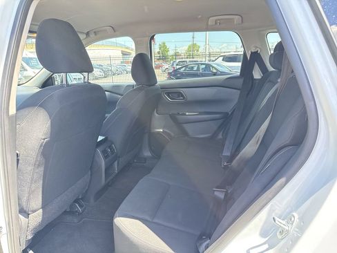 Used 2024 Nissan Rogue S FWD image 24