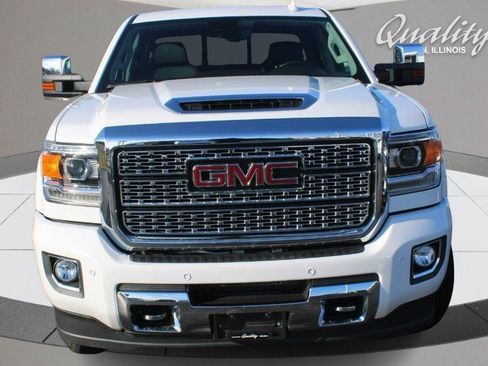 Used 2019 GMC Sierra 2500 Denali w/ Duramax Plus Package image 11