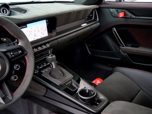 Used 2025 Porsche 911 GT3 RS image 20