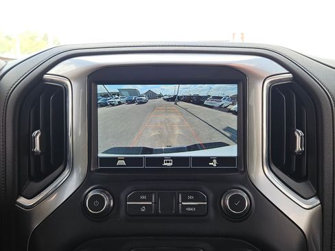 Used 2021 Chevrolet Silverado 2500 LTZ image 18