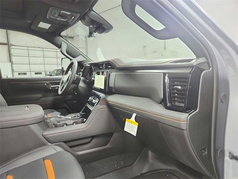 New 2026 GMC Sierra 2500 AT4 w/ AT4 Premium Plus Package image 38