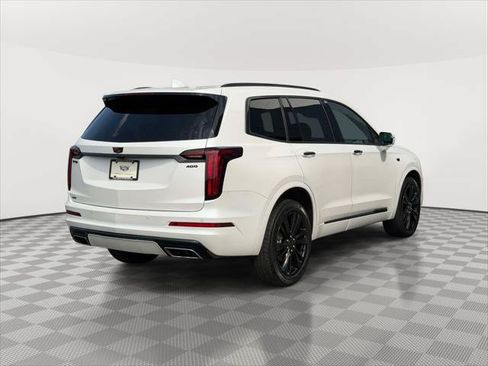 Used 2023 Cadillac XT6 Premium Luxury w/ LPO, Floor Liner Package AWD/4WD image 6