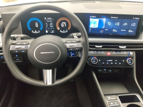 Used 2025 Hyundai Sonata SEL FWD image 22