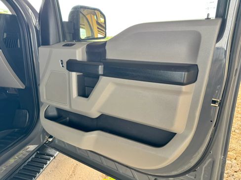Used 2018 Ford F150 XL w/ Equipment Group 101A Mid AWD/4WD image 27