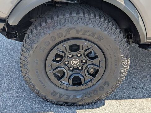 Used 2023 Ford Bronco Wildtrak AWD/4WD image 15