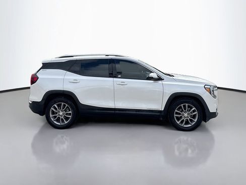 Used 2022 GMC Terrain SLT w/ Infotainment Package II FWD image 8