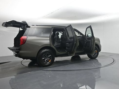 Used 2025 Ford Expedition Tremor AWD/4WD image 6