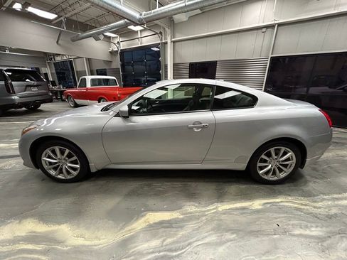 Used 2012 INFINITI G37 x w/ Premium Pkg image 33