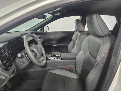 Used 2025 Lexus RX 350 FWD w/ Technology Package image 12
