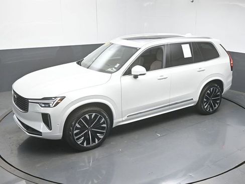 Certified 2026 Volvo XC90 B6 Plus w/ Protection Package Premier AWD/4WD image 46