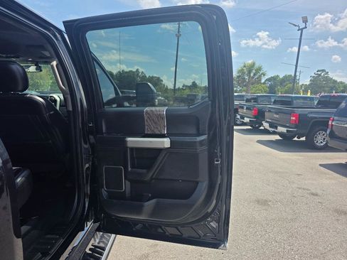 Used 2019 Ford F350 Lariat w/ Chrome Package AWD/4WD image 13