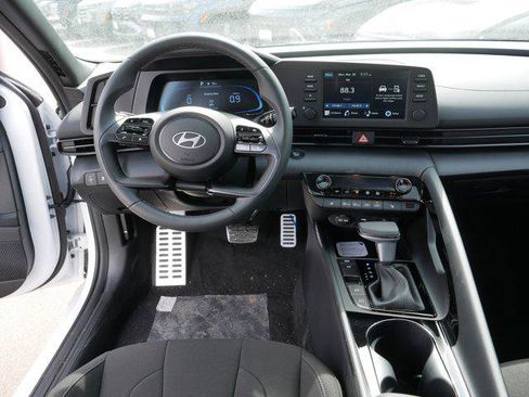 New 2026 Hyundai Elantra SEL Sport Premium FWD image 7