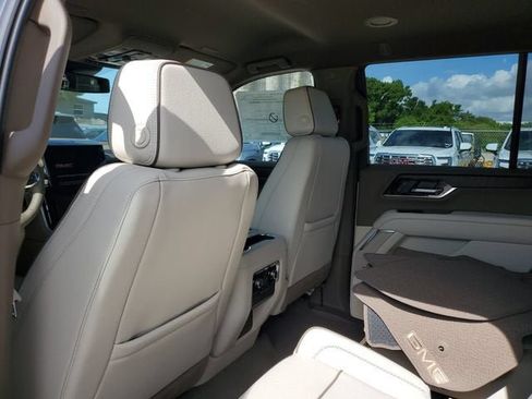 New 2026 GMC Yukon Denali RWD image 10