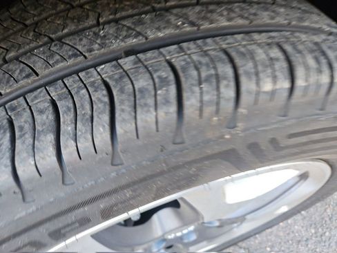 Used 2019 Jeep Compass Limited image 27