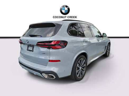 Used 2024 BMW X5 xDrive40i w/ M Sport Package AWD/4WD image 4