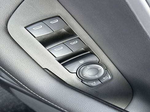 Used 2025 Chevrolet Blazer LT AWD/4WD image 6