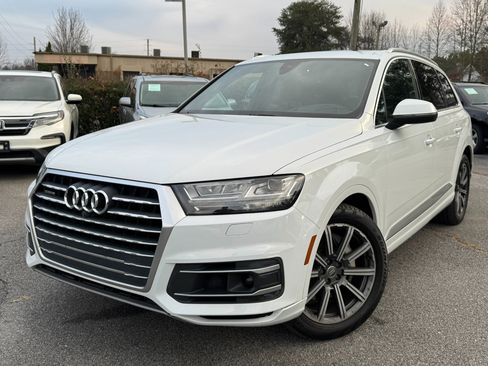 Used 2017 Audi Q7 3.0T Prestige image 3