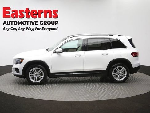Used 2021 Mercedes-Benz GLB 250 4MATIC w/ Premium Package image 62