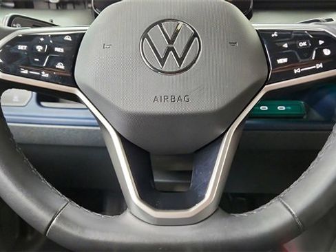 Used 2025 Volkswagen ID. Buzz Pro S image 41